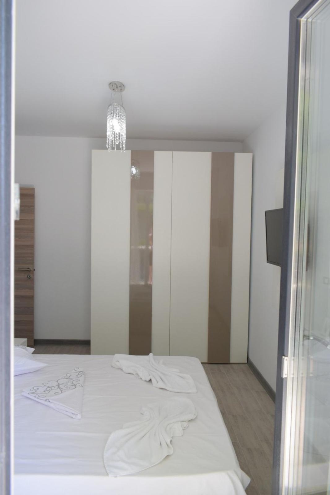 Alz Beach Apartments In Alezzi Beach Resort Navodari Exterior photo